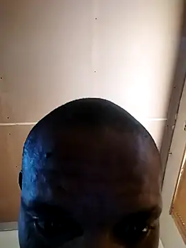 sseexxyyboy Show in webcam