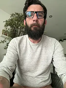 Michel_huge Show in webcam