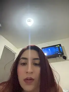 EsmeraldaNaim's Live XXX Chat