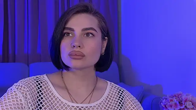 AdrianaToress: онлайн-секс-чат