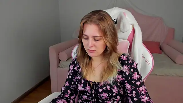Chat +18 de EllaBells ao vivo