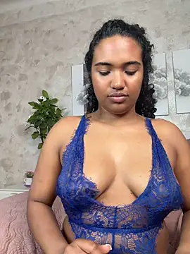 MilaTeenX Show in webcam