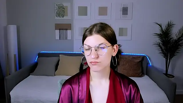 AnnaThorne Adlı Modelin Canlı XXX Sohbeti