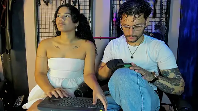 دردشة Twisted_Fantasy الجنسية المباشرة