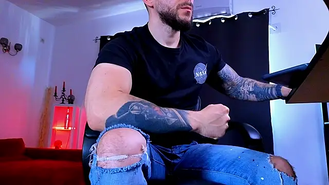 MightyAaron66 Show Webcam