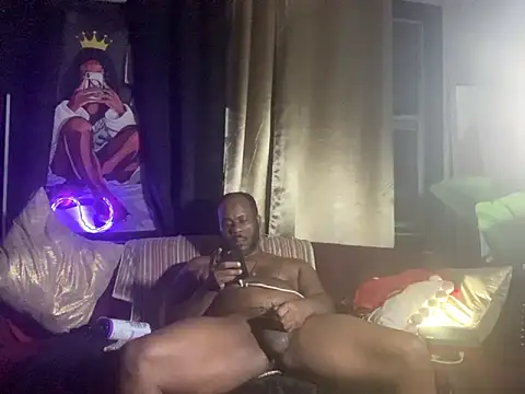 bigshh8's Live XXX Chat