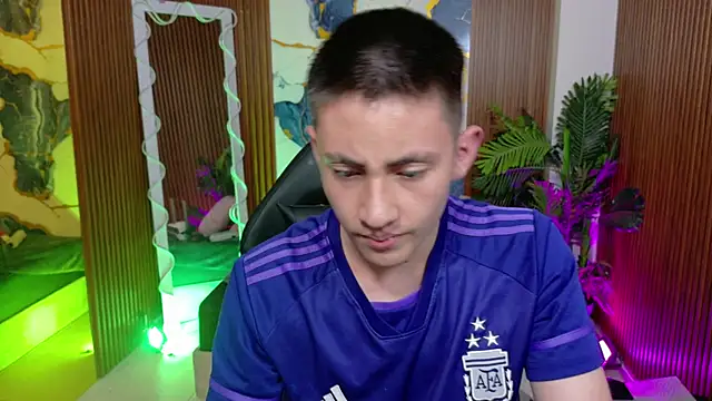 Andres_Tay Chat XXX in diretta