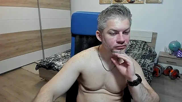 RobbyShawz Chat XXX in diretta