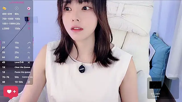 peachy_kiss Webcam Show