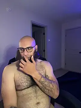 MastaWolfy's Live XXX Chat