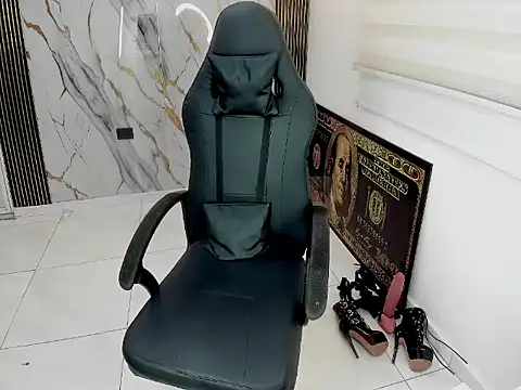 queen_findom1 Adlı Modelin Canlı XXX Sohbeti