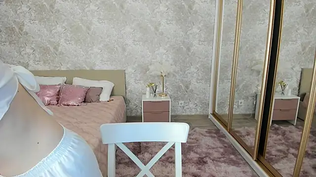 دردشة VioletHarme الجنسية المباشرة