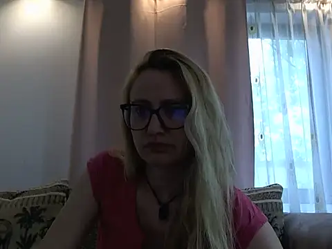 Nataly_Rosy élő XXX-chatje