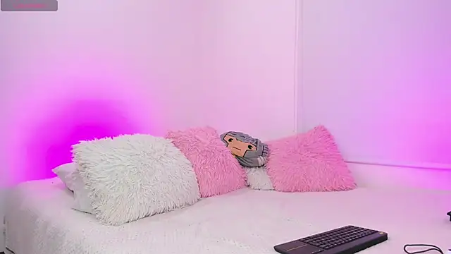 karly_rioss élő XXX-chatje