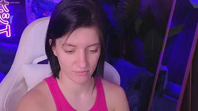 roxy_riot_ Adlı Modelin Canlı XXX Sohbeti