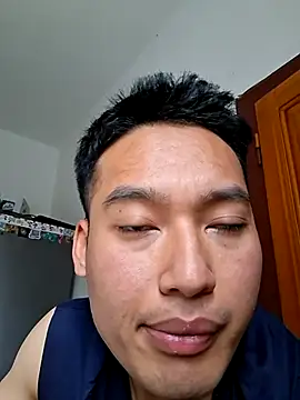 CoachForYou_Leo 在線直播表演