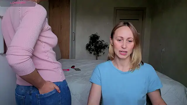 Helen198705 现场XXX聊天