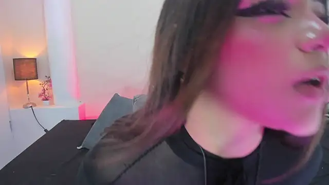 alise_rouse's Live XXX Chat