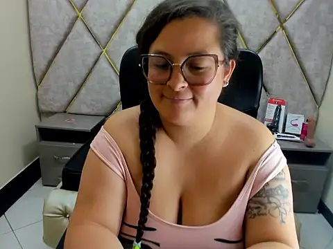 Sarah_Boobs_ 现场XXX聊天