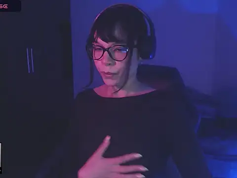 alien__show élő XXX-chatje