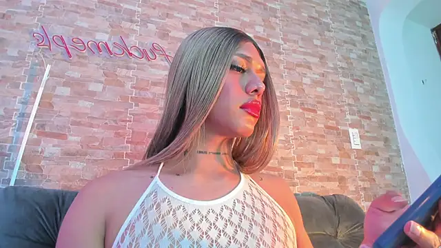 Dreams_Chloe élő XXX-chatje