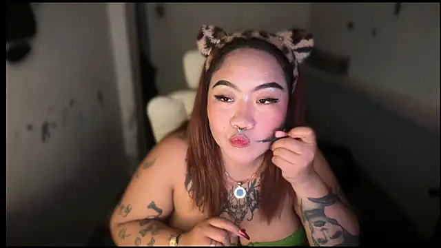 _XXXKittyTingles' Live XXX Chat