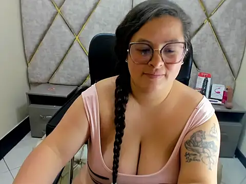 Sarah_Boobs_: απευθείας συνομιλία ΧΧΧ