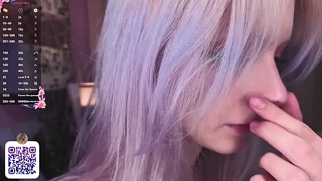 JuanaSummaのライブXXXチャット