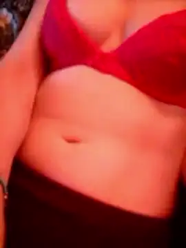 Lyvera Webcam Show