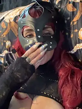 Chatroom XXX en direct de MaskedMamiXXX