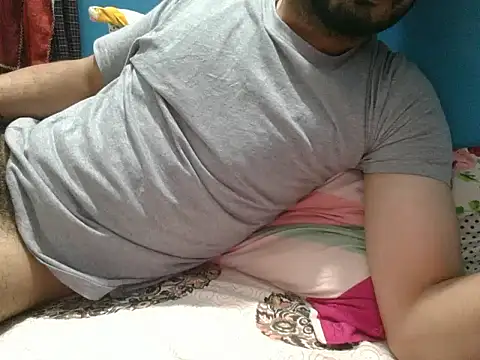 Precumboner ওয়েবক্যাম শো
