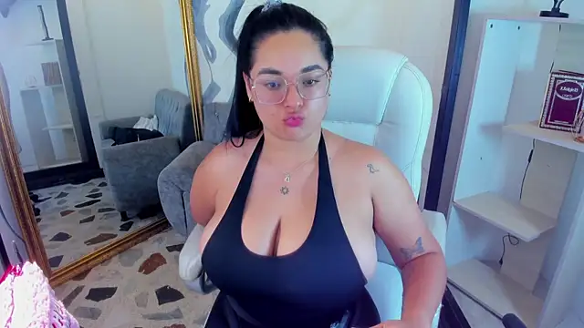 Chat +18 de CelesteBrucee ao vivo