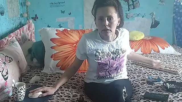 brighteyes77 – Live XXX-chat