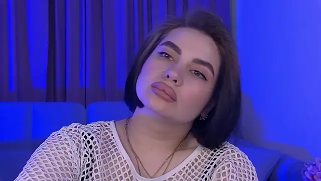 Онлайн чат XXX AdrianaToress