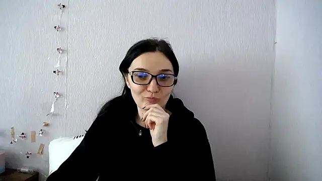 Shiny_gine's Live XXX Chat