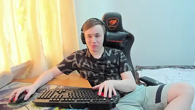 iliaskrislove Chat XXX live