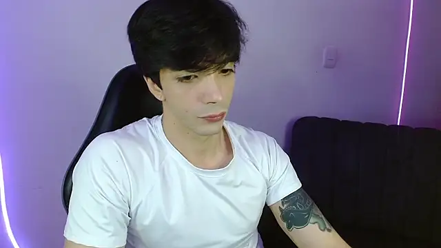 H3ll_B0I Chat XXX live