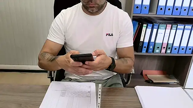 Pokazy przed kamerką – Evasionee