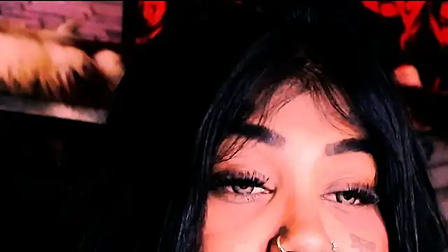 Czat XXX na żywo – indian_dreamgirl