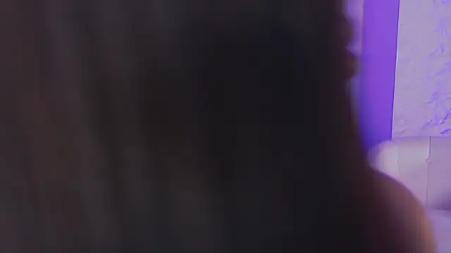 Luna_OlsenのライブXXXチャット