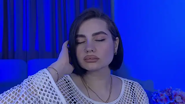 AdrianaToress' Live XXX Chat