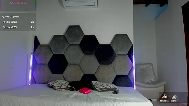 Latrellx7 Webcam Show