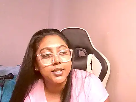 Chat soba uživo modela Indian_Ruby99
