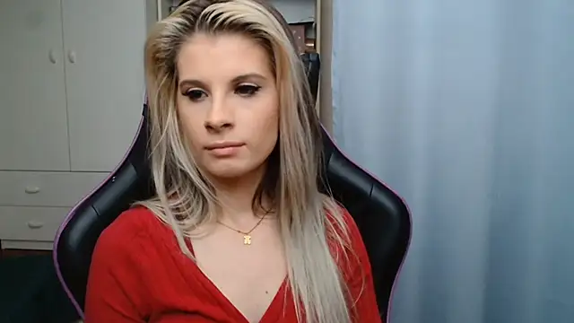 KristineGlow Chat XXX in diretta