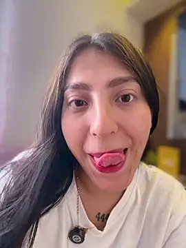 _QaraH Live XXX-chat