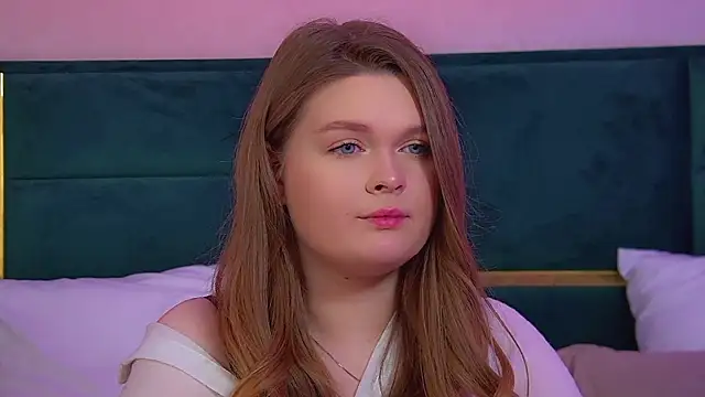 CrystalLyons Chat XXX live