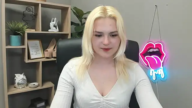 SweetLilyxo's Live XXX Chat