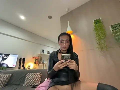 Chat +18 de LadyAshley_Domina28 ao vivo