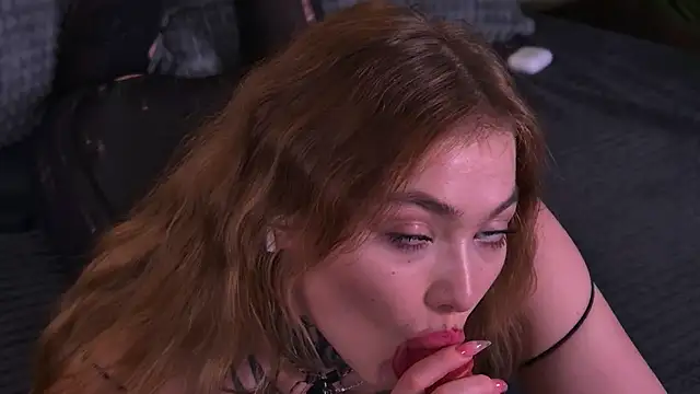 Онлайн чат XXX AriWild