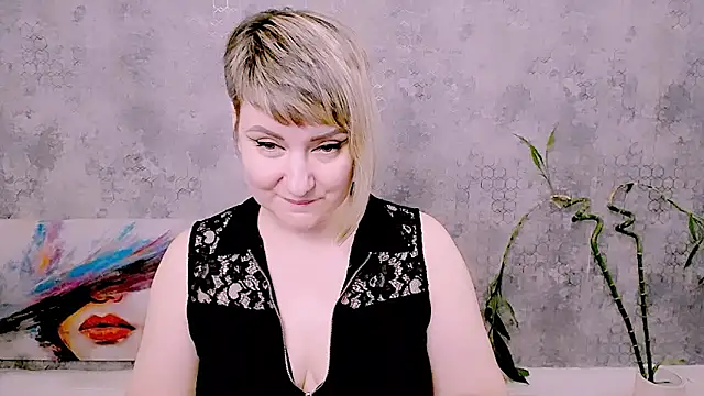 Djullia's Live XXX Chat